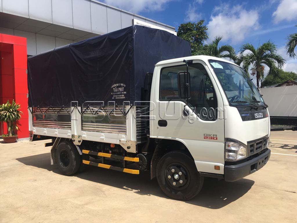isuzu-2t4-thung-bat