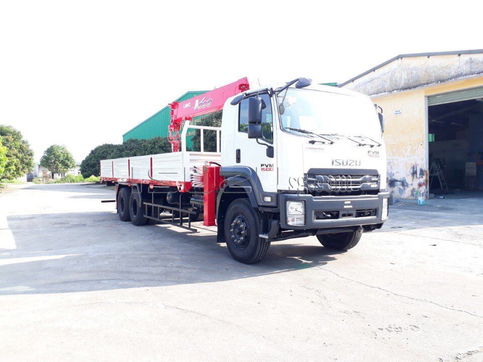 isuzu-3-chan-15t-gan-cau-unic (5)