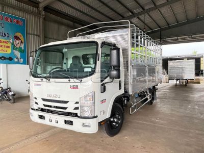 XE-TAI-ISUZU-NPR400-THUNG-MUI-BAT-7-BUNG (1) Xe tải ISUZU NPR400 thùng mui bạt 7 bửng