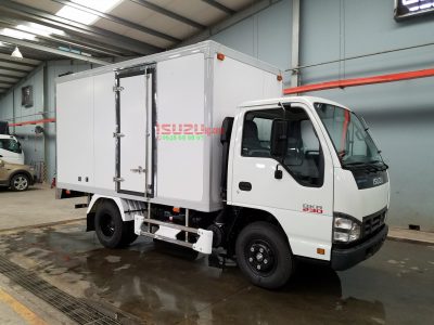 Xe-tai-isuzu-2t4-thung-kin-alumi-vao-thanh-pho-ban-ngay Isuzu 2T4 Thùng Kín