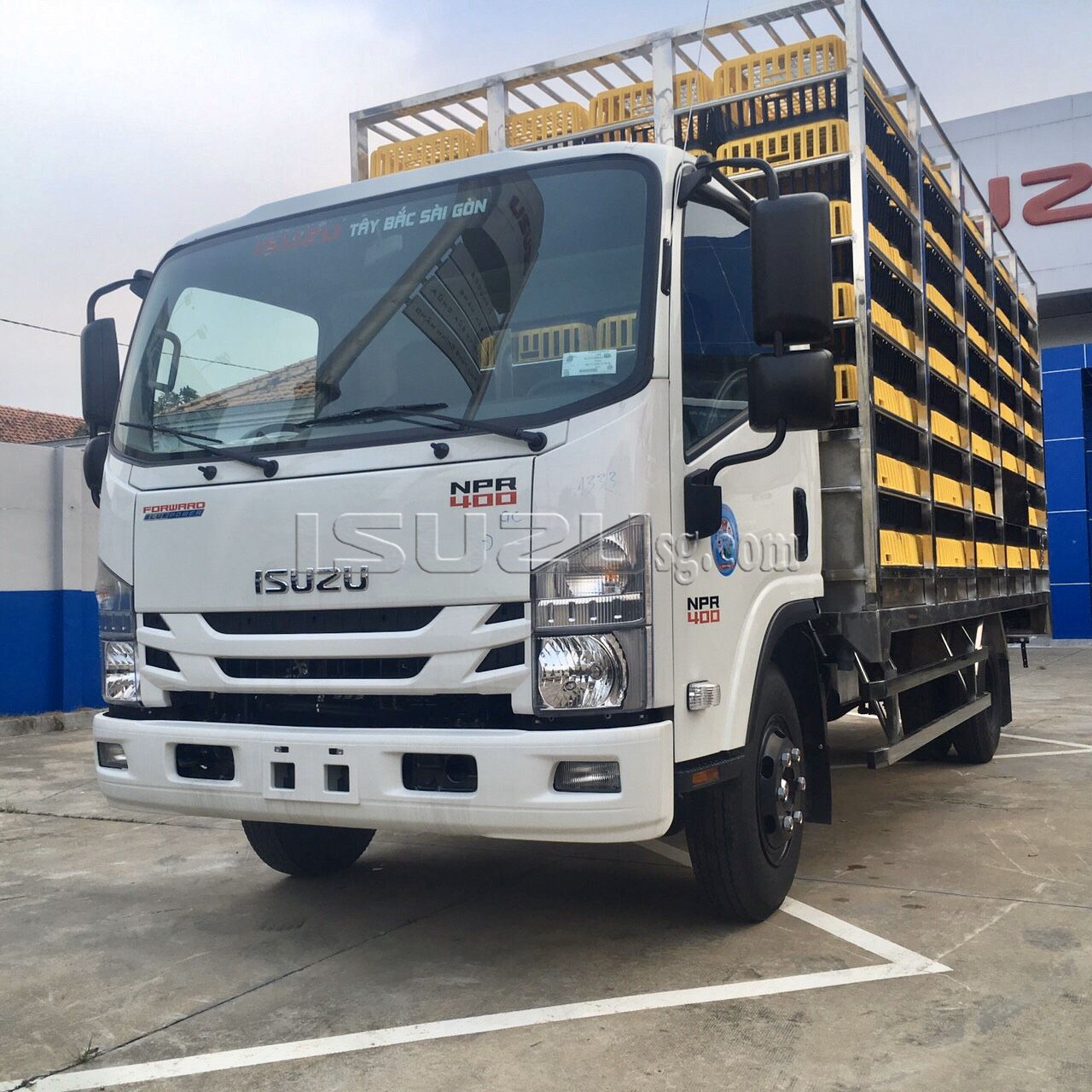 isuzu-npr400-cho-gia-cam Xe Chở Gia Cầm ISUZU NPR400 Thùng Chứa 196 Lồng Gia Cầm